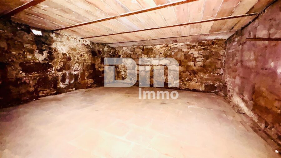 Sanierungsbedürftiges Einfamilienhaus + Doppelgarage - KG Teilkeller / Raum 1